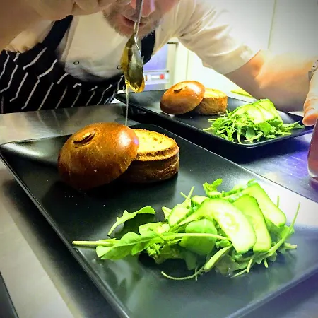 Chabanettes & Отель *